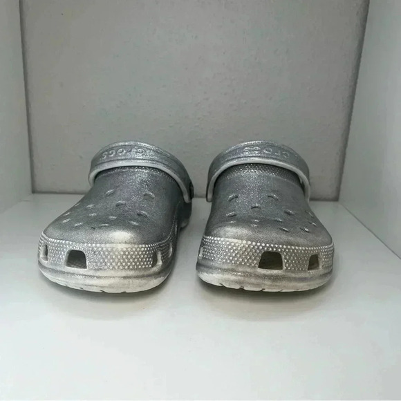 Crocs Classic Glitter II Clog Shoe 'Silver' Size Men's 4 /Women's 6 - Picture 3 of 10